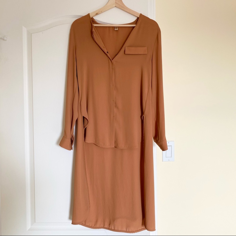 NWOT Oak and fort flowy blouse !